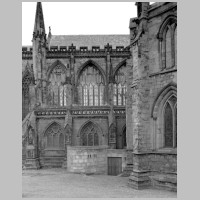 Lichfield Cathedral, photo by Heinz Theuerkauf,6.jpg